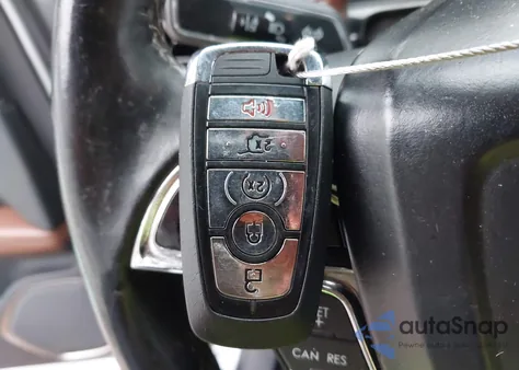 2021 Lincoln Nautilus Reserve z USA, uszkodzony, nr VIN 2LMPJ6K97MBL12279